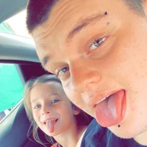 Meet your Posher, Reese